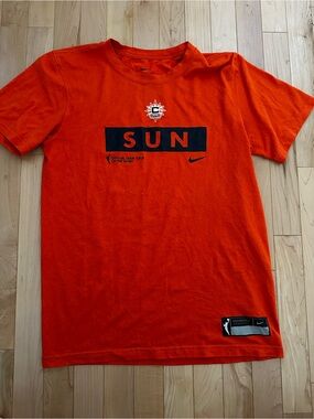 Connecticut Sun Tee - Size Small